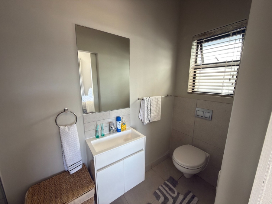 3 Bedroom Property for Sale in Aan de Wijnlanden Western Cape
